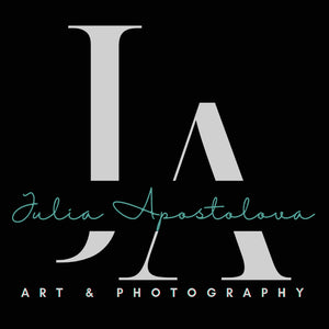 Julia Apostolova logo